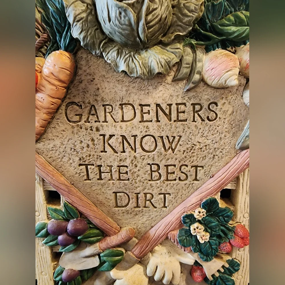 Gardeners Know The Best Dirt Resin Wall Plaque Country Garden Decor